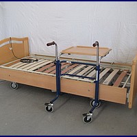 3 funkciós elektromos intenzív ágy (kapaszkodóval és oldalráccsal)